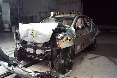 NHTSA Test 6248 - 2008 Nissan Rogue at 35 mph into a fixed barrier